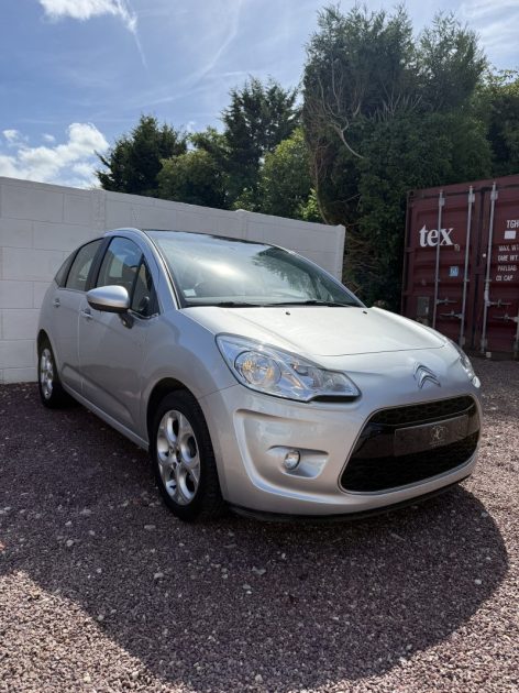 CITROËN C3 1.4 VTI 95ch BVA EXCLUSIVE / CLIMATISATION / RADAR DE RECUL 