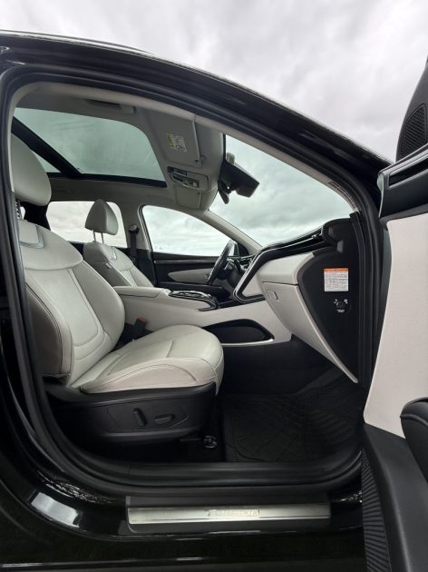 HYUNDAI TUCSON EXECUTIVE 1.6 T-GDI HYBRID 230ch TOIT OUVRANT / SIÈGES CHAUFFANT / COFFRE ÉLECTRIQUE 