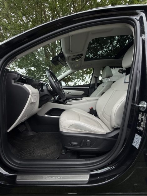HYUNDAI TUCSON EXECUTIVE 1.6 T-GDI HYBRID 230ch TOIT OUVRANT / SIÈGES CHAUFFANT / COFFRE ÉLECTRIQUE 