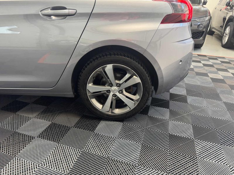 PEUGEOT 308 II 1.5 BLUE HDI 130ch TECH EDITION GARANTIE 12 MOIS HISTORIQUE COMPLET 🇨🇵