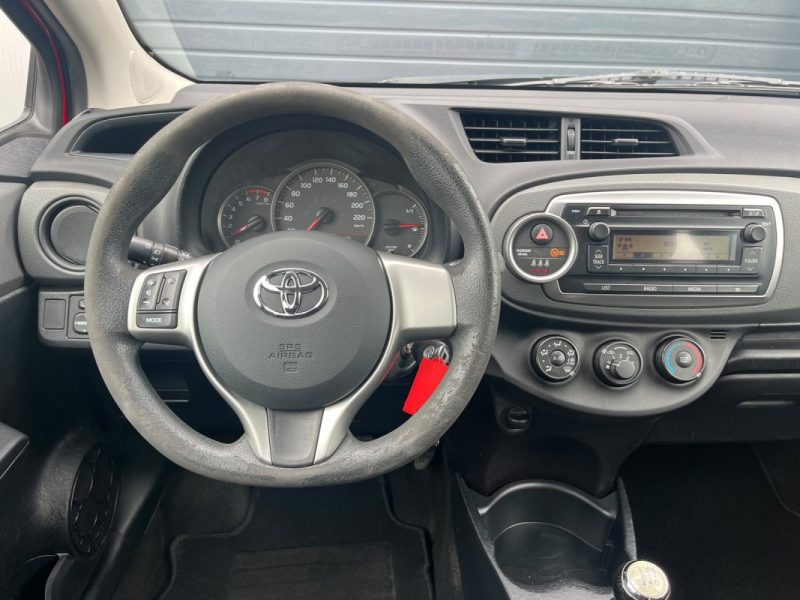 TOYOTA YARIS 1.0 VVTI 69 ACTIVE 2012