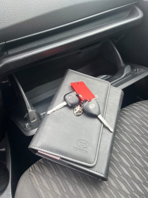 TOYOTA YARIS 1.0 VVTI 69 ACTIVE 2012
