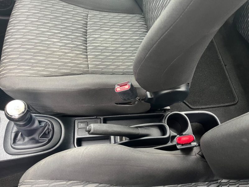 TOYOTA YARIS 1.0 VVTI 69 ACTIVE 2012