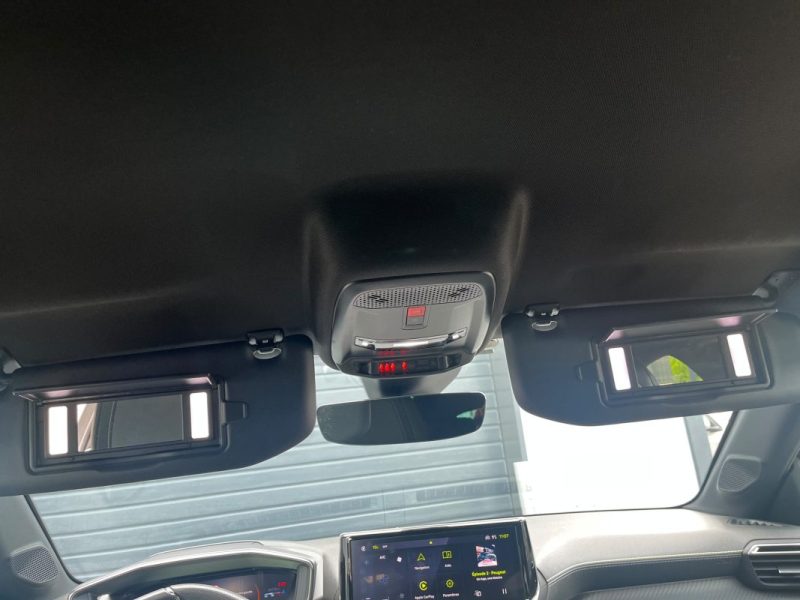 PEUGEOT 208 GT HYBRID 136CH - FULL OPTION - GARANTIE PEUGEOT