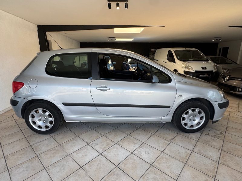 PEUGEOT 307 1.6 110CV - Distribution Neuve - Garantie 12 mois ou 15.000km - CT Ok - Révisée 