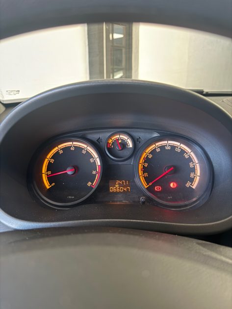 OPEL CORSA 1.2 EcoFlex 70CV - Garantie 12 mois ou 15.000km - CT OK