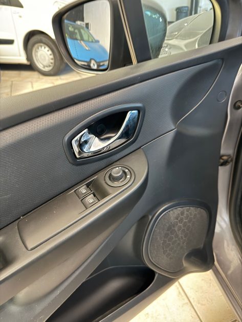 RENAULT CLIO 0.9 Tce 90CV - Première Main - Garantie 12 Mois ou 15.000km - Moteur à Chaine - CT Ok