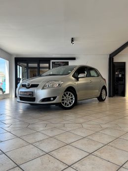 TOYOTA AURIS 1.6 VVTi 124Cv LINEA SOL - Moteur à chaîne - Garantie 12 mois ou 15.000km - CT OK