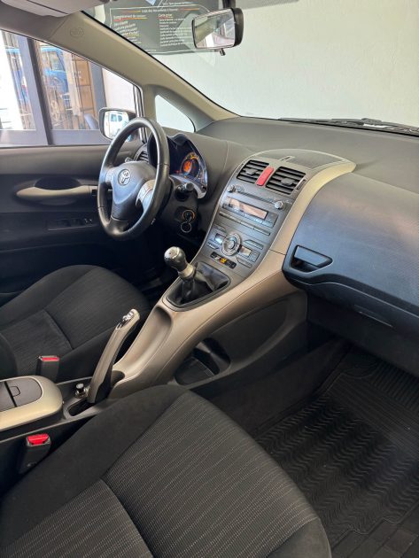 TOYOTA AURIS 1.6 VVTi 124Cv LINEA SOL - Moteur à chaîne - Garantie 12 mois ou 15.000km - CT OK