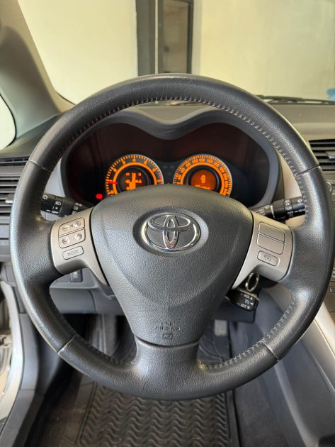 TOYOTA AURIS 1.6 VVTi 124Cv LINEA SOL - Moteur à chaîne - Garantie 12 mois ou 15.000km - CT OK