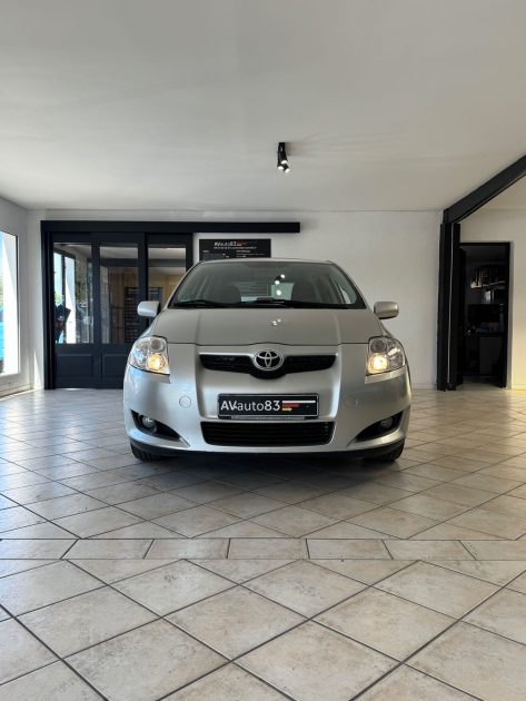 TOYOTA AURIS 1.6 VVTi 124Cv LINEA SOL - Moteur à chaîne - Garantie 12 mois ou 15.000km - CT OK