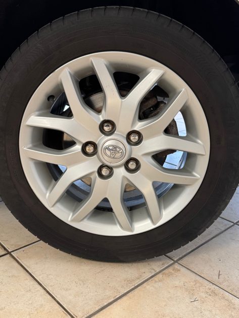 TOYOTA AURIS 1.6 VVTi 124Cv LINEA SOL - Moteur à chaîne - Garantie 12 mois ou 15.000km - CT OK