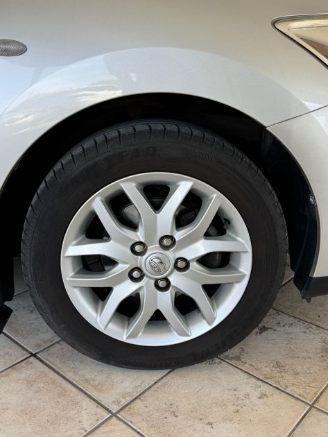 TOYOTA AURIS 1.6 VVTi 124Cv LINEA SOL - Moteur à chaîne - Garantie 12 mois ou 15.000km - CT OK