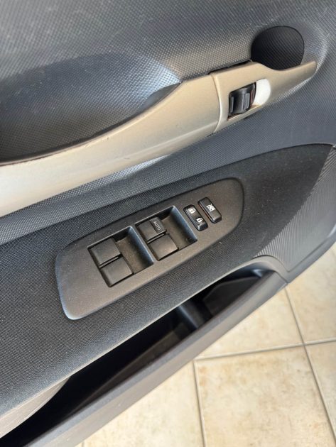 TOYOTA AURIS 1.6 VVTi 124Cv LINEA SOL - Moteur à chaîne - Garantie 12 mois ou 15.000km - CT OK