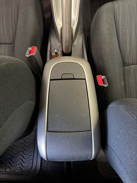 TOYOTA AURIS 1.6 VVTi 124Cv LINEA SOL - Moteur à chaîne - Garantie 12 mois ou 15.000km - CT OK