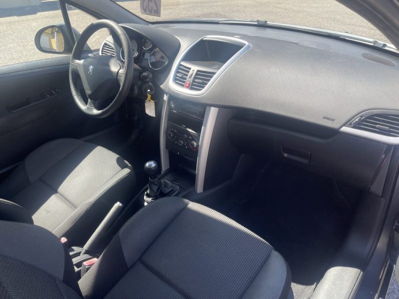 PEUGEOT 207 ACTIVE 1.4VTI 95CV FAIBLE KMS CT OK PACK CLIM GARANTIE 