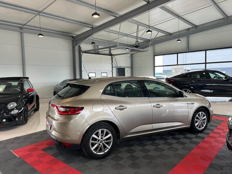 RENAULT MEGANE IV TCE 130 2015 ENTRETIEN RENAULT