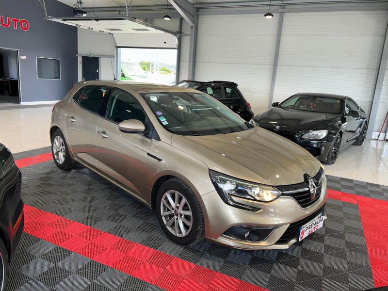 RENAULT MEGANE IV TCE 130 2015 ENTRETIEN RENAULT