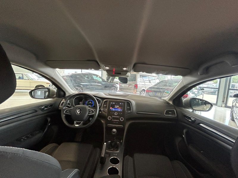 RENAULT MEGANE IV TCE 130 2015 ENTRETIEN RENAULT