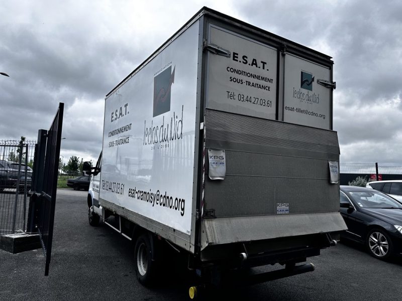 IVECO 35C15 3.0D 146CV 20M3 2008