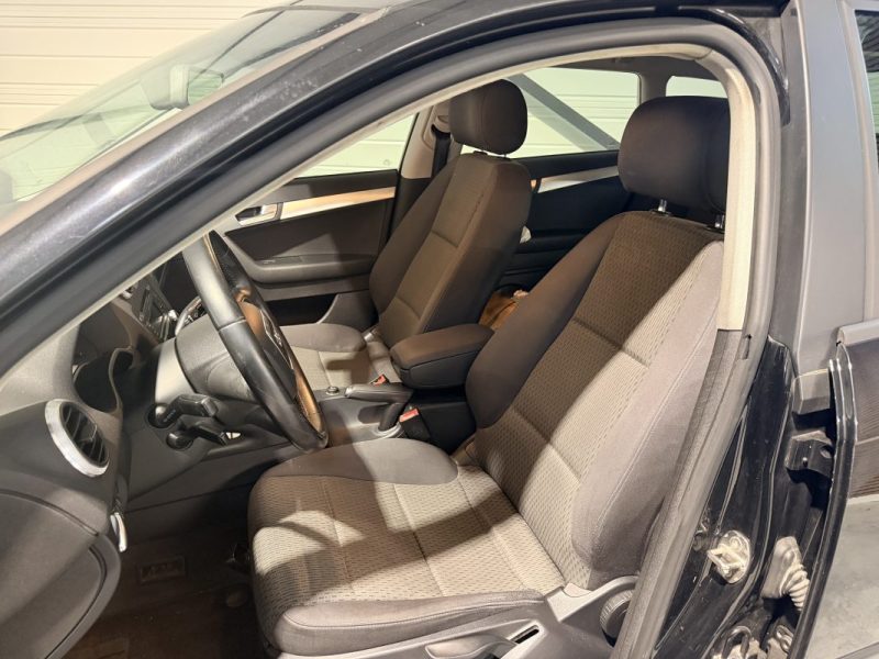 AUDI A3 SPORTBACK - 1.6 TDI 105cv - 2009 - Radar de recul - Régulateur de vitesse