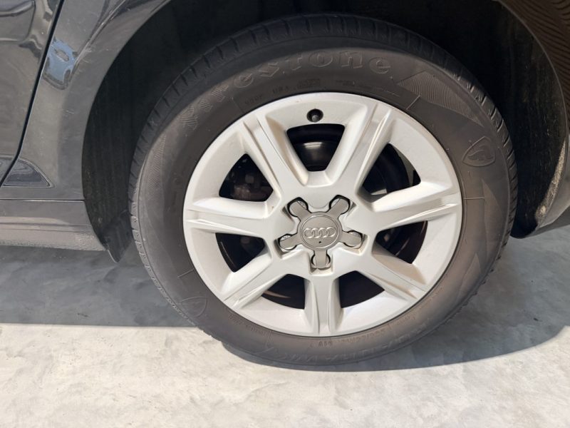 AUDI A3 SPORTBACK - 1.6 TDI 105cv - 2009 - Radar de recul - Régulateur de vitesse