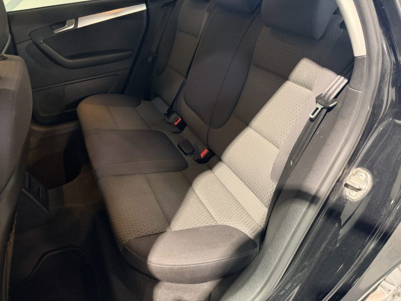 AUDI A3 SPORTBACK - 1.6 TDI 105cv - 2009 - Radar de recul - Régulateur de vitesse