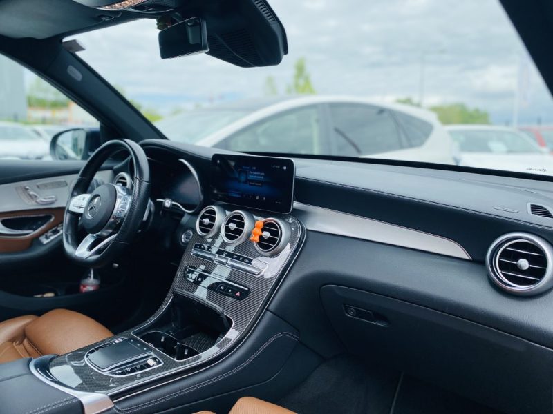 MERCEDES GLC 300 DE 4MATIC 9G-Tronic AMG LINE / Suivi Mercedes - CarPlay - Toit Ouvrant - Cam 360°