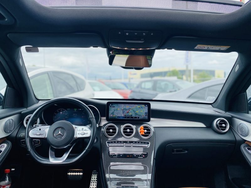 MERCEDES GLC 300 DE 4MATIC 9G-Tronic AMG LINE / Suivi Mercedes - CarPlay - Toit Ouvrant - Cam 360°