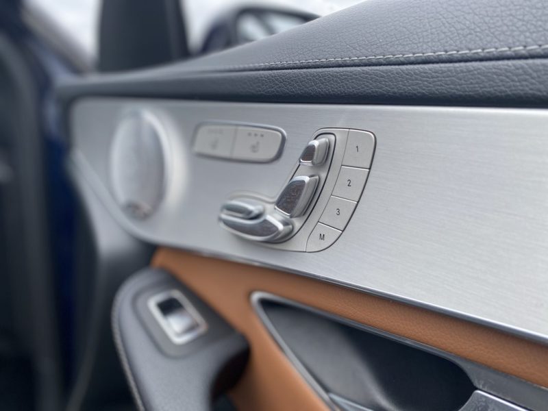 MERCEDES GLC 300 DE 4MATIC 9G-Tronic AMG LINE / Suivi Mercedes - CarPlay - Toit Ouvrant - Cam 360°