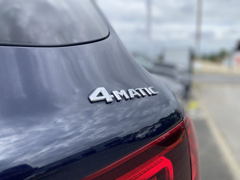 MERCEDES GLC 300 DE 4MATIC 9G-Tronic AMG LINE / Suivi Mercedes - CarPlay - Toit Ouvrant - Cam 360°