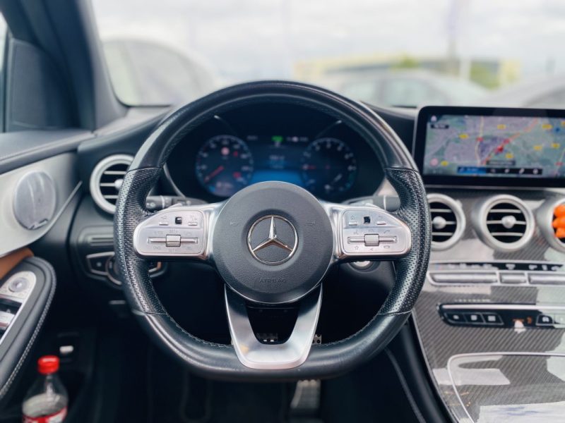 MERCEDES GLC 300 DE 4MATIC 9G-Tronic AMG LINE / Suivi Mercedes - CarPlay - Toit Ouvrant - Cam 360°