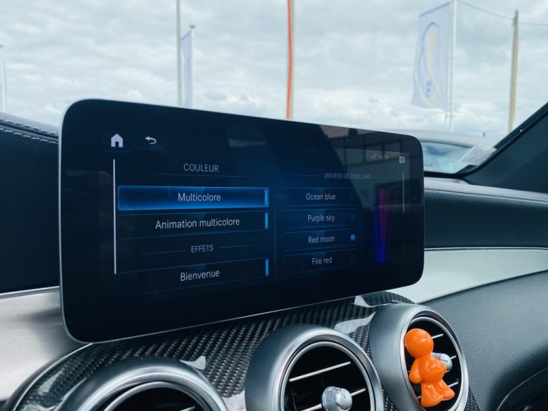 MERCEDES GLC 300 DE 4MATIC 9G-Tronic AMG LINE / Suivi Mercedes - CarPlay - Toit Ouvrant - Cam 360°
