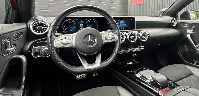 MERCEDES-BENZ Classe A 250 224ch 4Matic AMG / Toit ouvrant / 360 