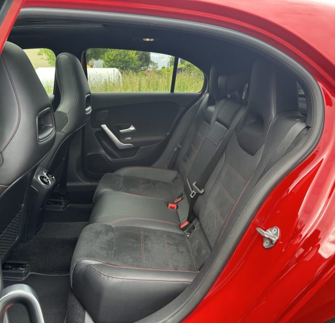 MERCEDES-BENZ Classe A 250 224ch 4Matic AMG / Toit ouvrant / 360 