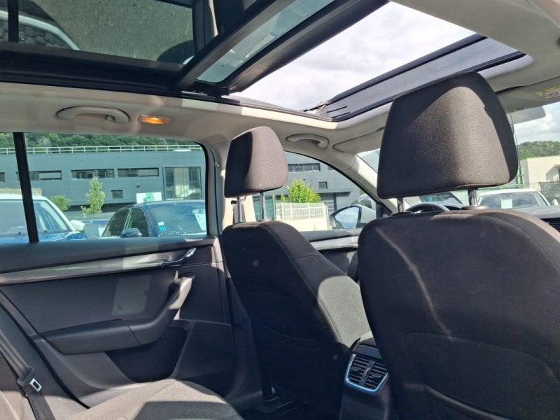 SKODA OCTAVIA III COMBI 2.0 TDI 150 CV DSG7 STYLE TOIT OUVRANT PANORAMIQUE  2019