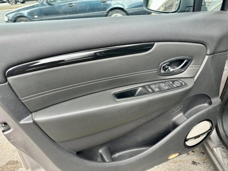 RENAULT GRAND SCENIC III 1.5 dCi 110 BOSE EDC 7 Places