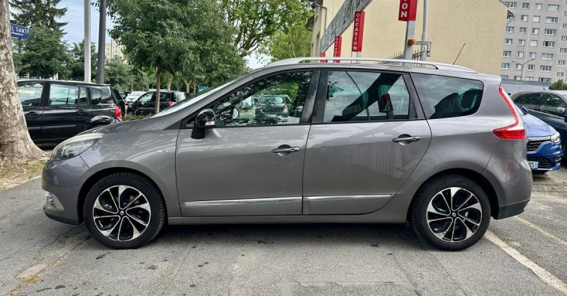 RENAULT GRAND SCENIC III 1.5 dCi 110 BOSE EDC 7 Places