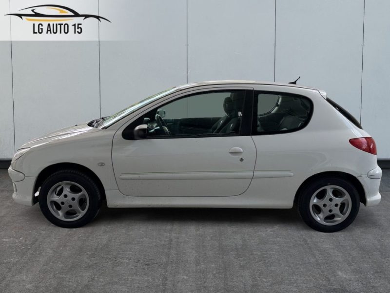 PEUGEOT 206 URBAN 1.4I BVM5 DISTRI CT VIERGE