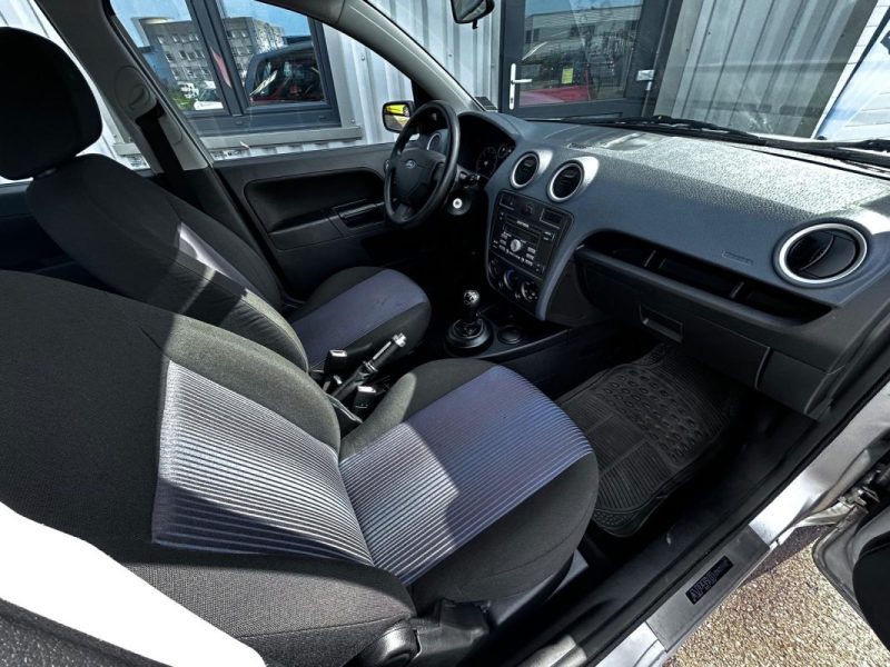 FORD FUSION 1.4l  PACK FUN 80CV 