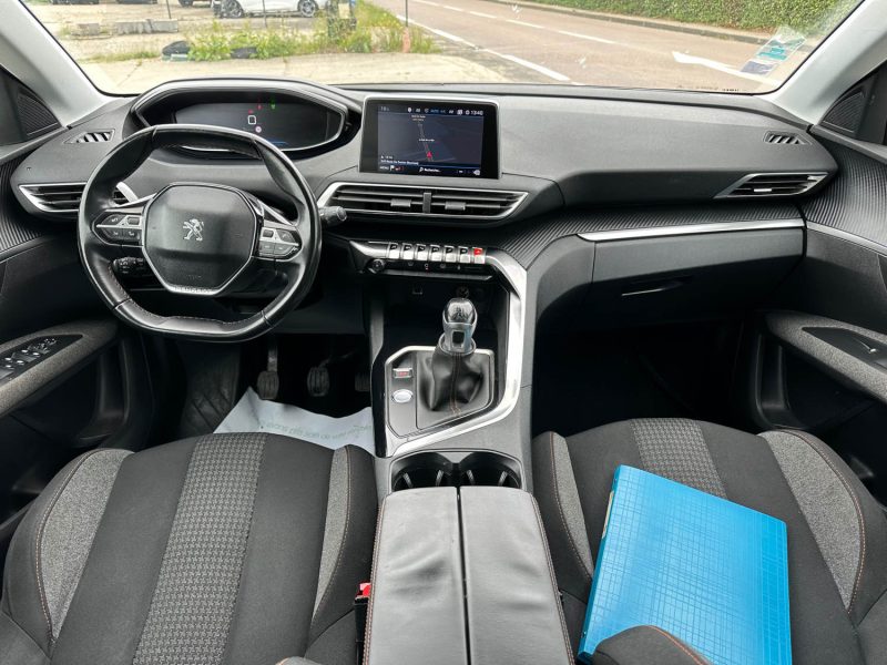 PEUGEOT 5008 II 1.6 BLUE HDI 120 ACTIVE 2017