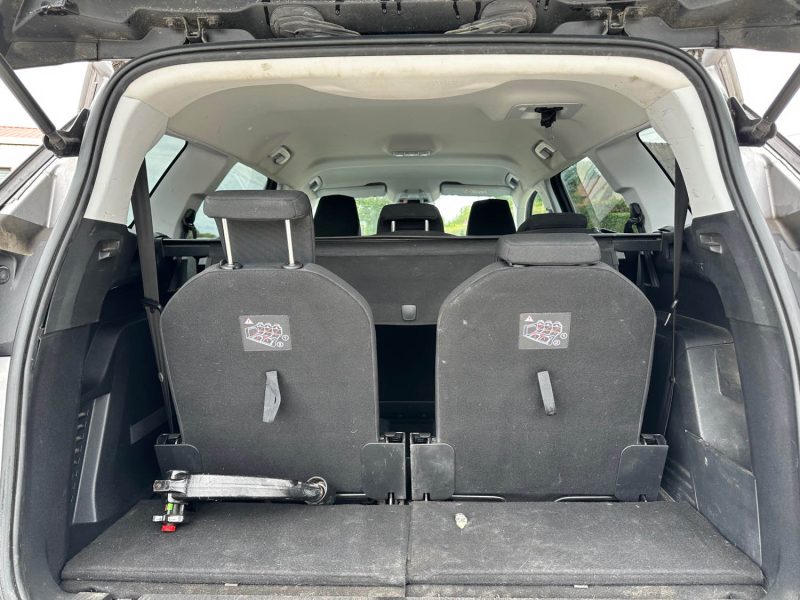 PEUGEOT 5008 II 1.6 BLUE HDI 120 ACTIVE 2017