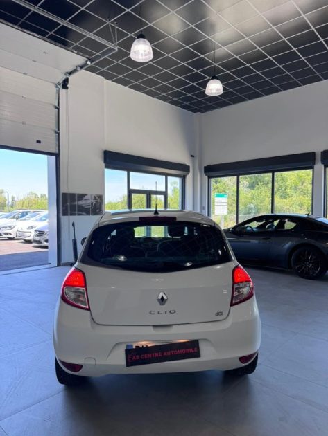 RENAULT CLIO III 1.5 DCI 90cv PHASE 2 / 100 000km / 1 ERE MAIN