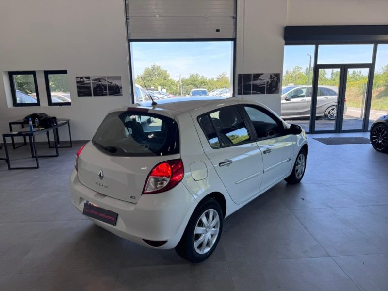 RENAULT CLIO III 1.5 DCI 90cv PHASE 2 / 100 000km / 1 ERE MAIN