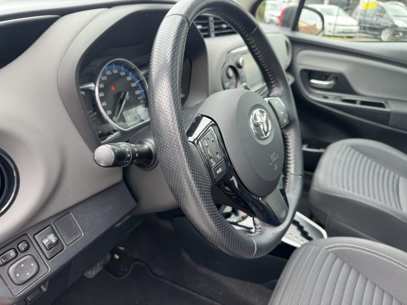 TOYOTA YARIS 100H DESIGN 