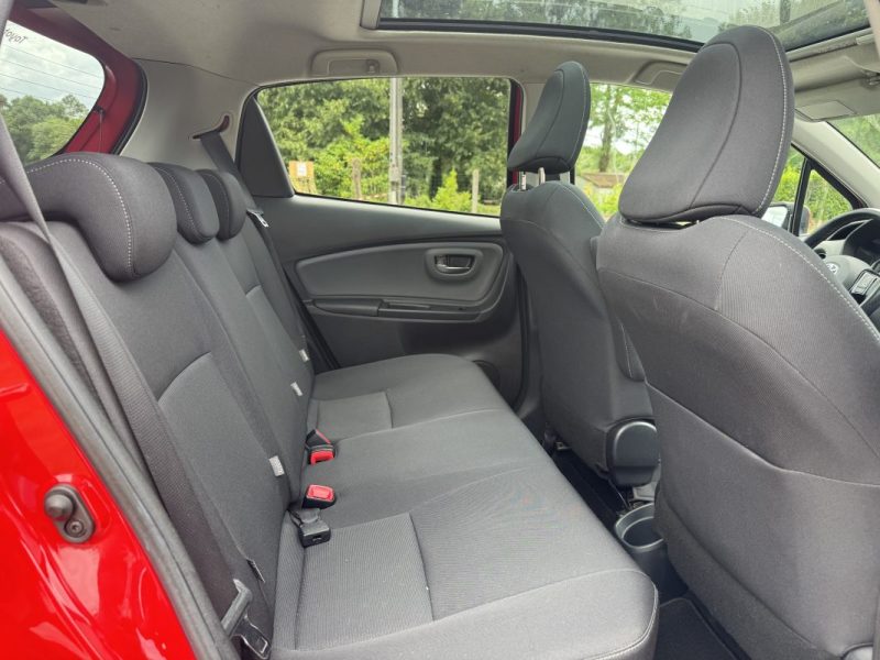 TOYOTA YARIS 100H DESIGN 