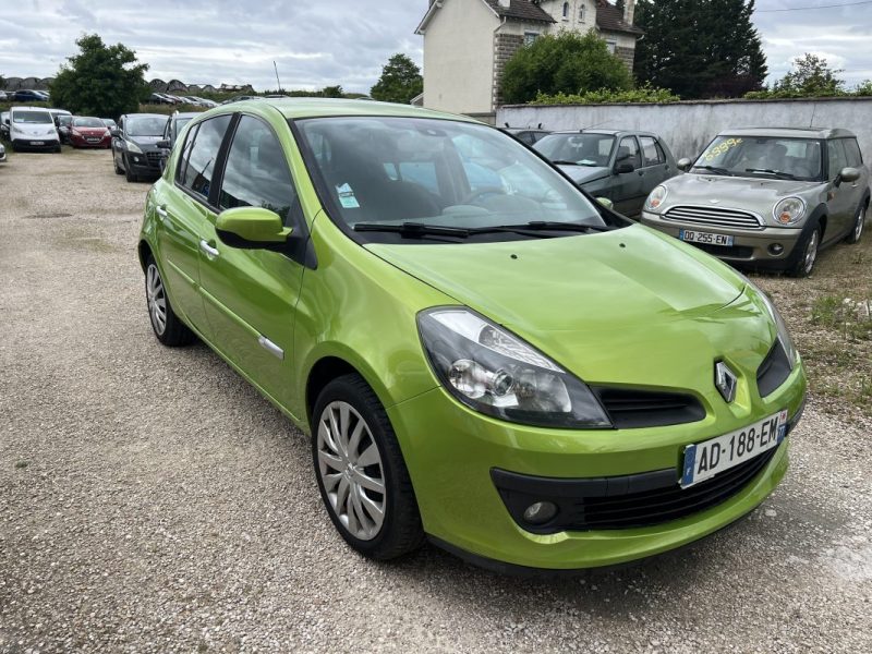 Magnifique RENAULT CLIO III INITIALE 1.5DCI 105 