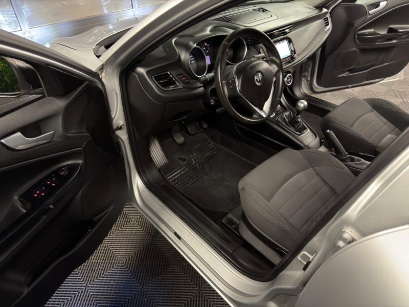 ALFA ROMEO GIULIETTA III PHASE 2 LUSSO 1.6 JTDM 120 Cv S&S - GARANTIE 1 AN