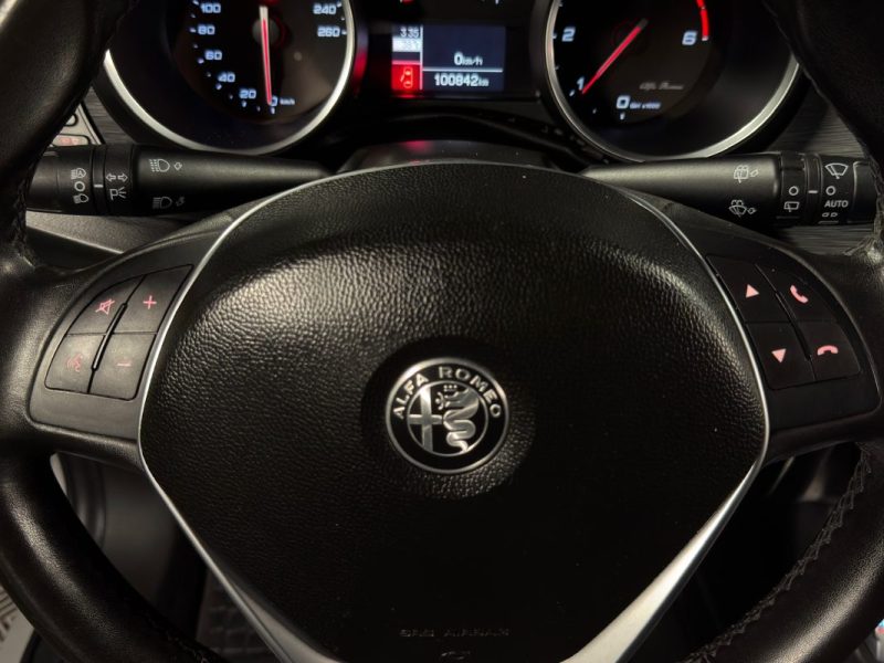 ALFA ROMEO GIULIETTA III PHASE 2 LUSSO 1.6 JTDM 120 Cv S&S - GARANTIE 1 AN