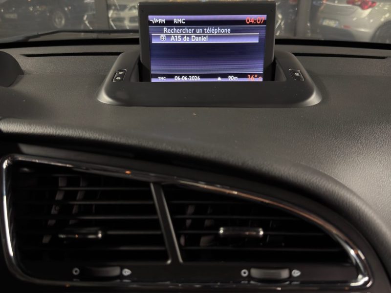 PEUGEOT 3008 PREMIUM 1.6 HDI 112 Cv GPS TOIT PANORAMIQUE AFFICHAGE TETE HAUTE BVM6 - GARANTIE 1 AN